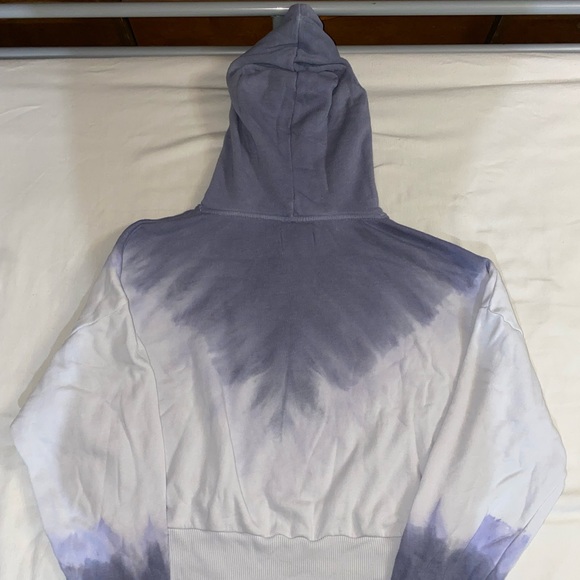 American Eagle Tie Dye Cropped Hoodie - Picture 3 of 5